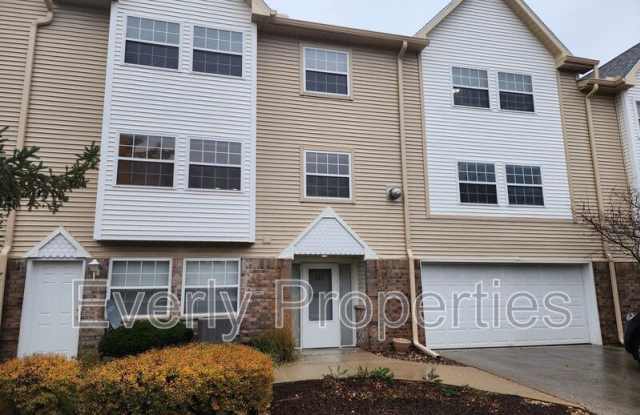 367 Kristin Ct East - 367 Kristin Court East, Waukesha County, WI 53045
