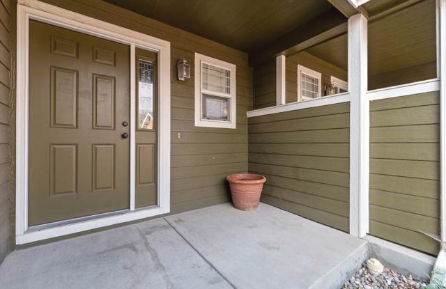 3 Bed, 3.5 Bath Townhome, 2 Car, Finished Basement, Fireplace Gallery 4