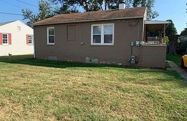 Freshly Painted 2 Bed 1 Bath-Connersville photos photos