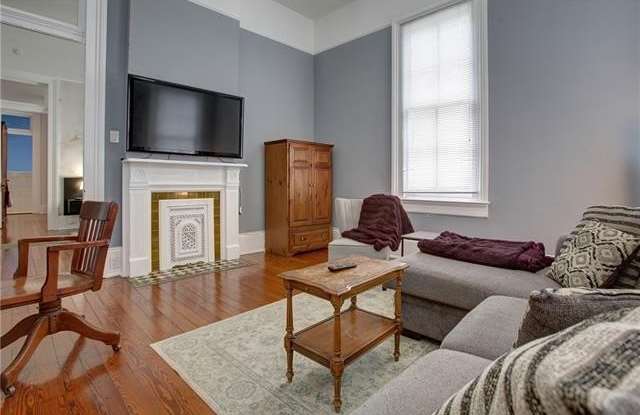 821 BORDEAUX Street Gallery 4