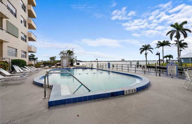 1766 Cape Coral Parkway E unit: 310 photos photos