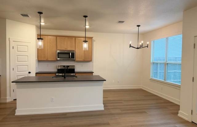 8919 Trungle for lease Gallery 4
