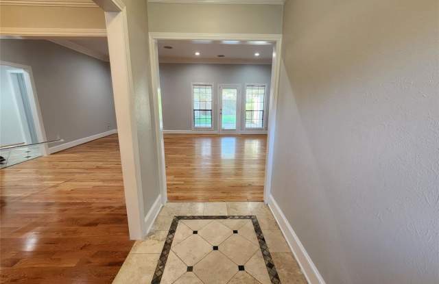 6023 White Rose Trail Gallery 2