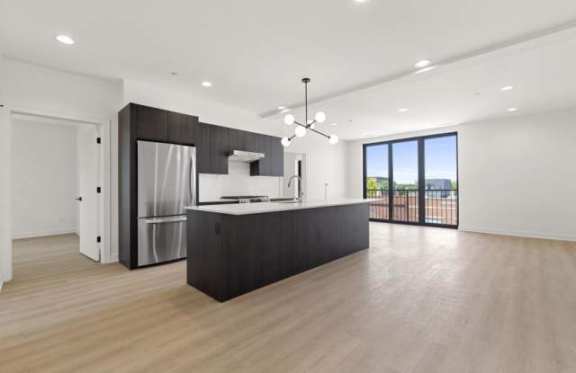 1801 Grand Gallery 3