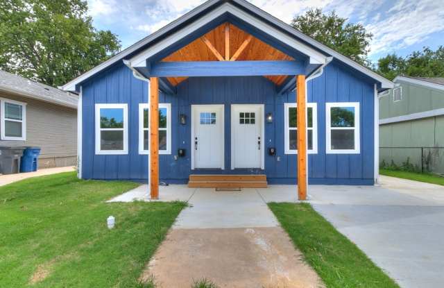 Adorable move in ready Duplex. photos photos