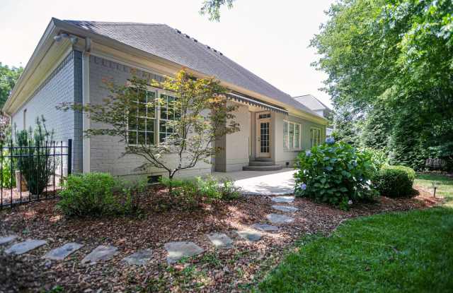 Beautiful Home in Willow Springs Just Minutes to Downtown Franklin - 143 Gardenia Way, Franklin, TN 37064