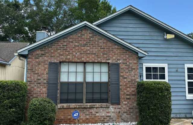 4 Bedroom 2 Bath Home in Valparaiso - 1 Carie Way, Valparaiso, FL 32580