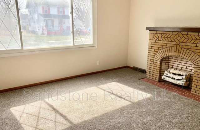 1426 W 19th St - 1426 West 19th Street, Lorain, OH 44052