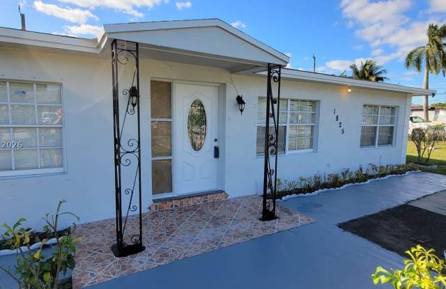 1825 Fern Rd Gallery 1