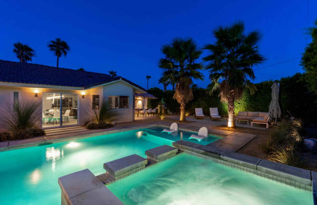 Luxury Oasis with Pool in Palm Springs photos photos