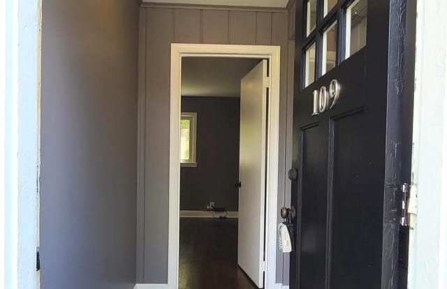 109 S PARK DRIVE Gallery 2