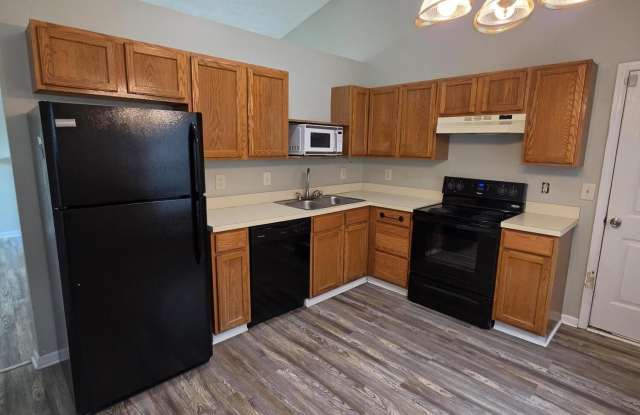 2592 Woodhill Drive Gallery 4