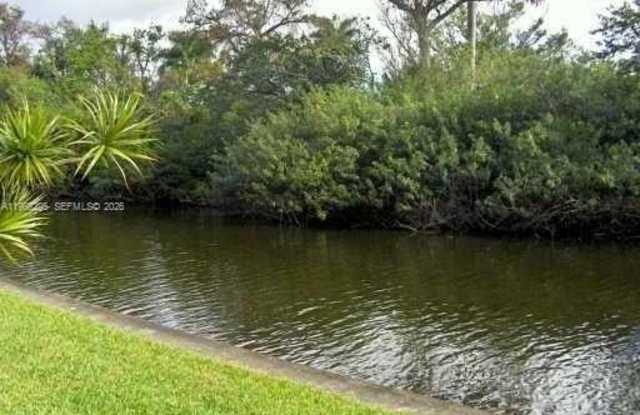 102 Royal Park Dr photos photos