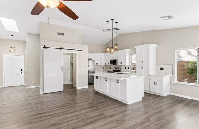 4 Bedrooms, 2 Bathroom, With A POOL, Newer AC, Modern Kitchen and NO HOA, This is a must SEE!   AVAILABLE NOW!!! Gallery 1