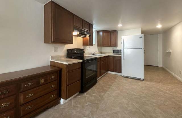 PRICE REDUCTION! 510 Olive Ave #B - Cozy Studio Apartment in South Redlands with ALL utilities included! photos photos