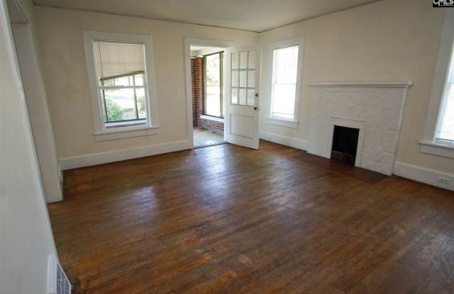 602 Saluda Avenue Gallery 2