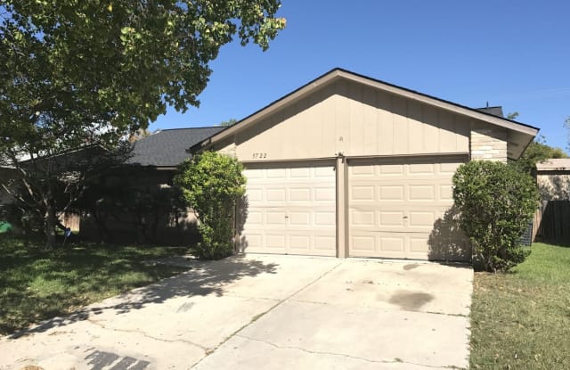 5722 Champions Hill - 5722 Champions Hill, San Antonio, TX 78233