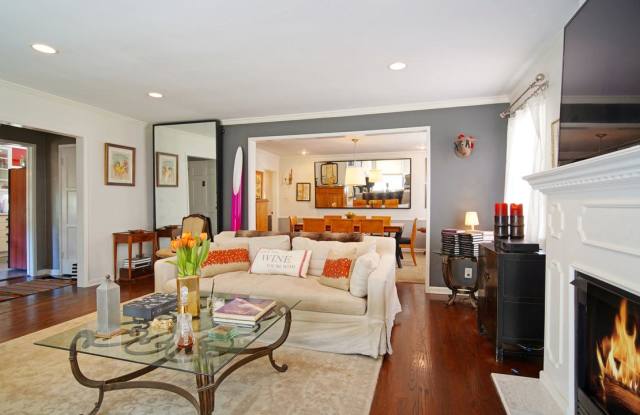 1339 MEADOWBROOK Avenue Gallery 2