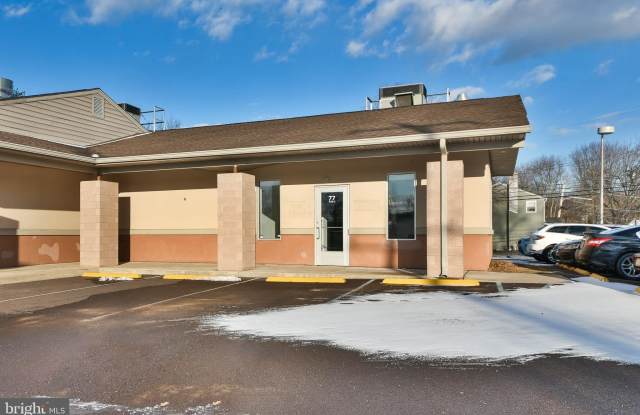 77 DOWNEY Drive unit: 4 photos photos