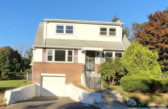 102 Florence Avenue - 102 Florence Avenue, Westchester County, NY 10607