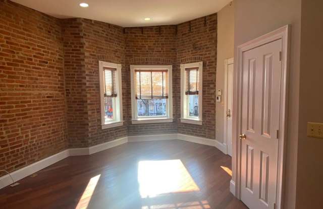 389 RHODE ISLAND AVENUE NW Gallery 2