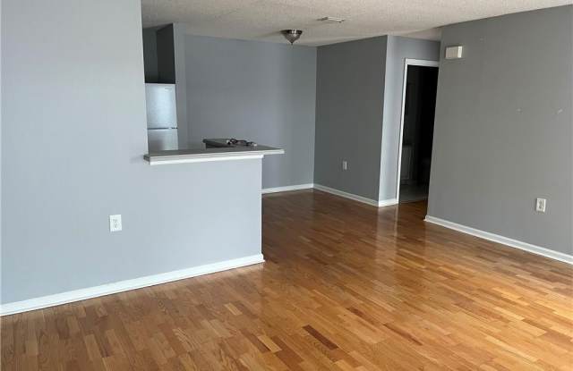 612 Granville Court Gallery 4