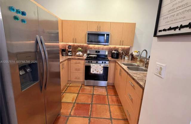 6641 NW 174th Terrace 6641, Hialeah, FL 33015 - 4460 photos photos