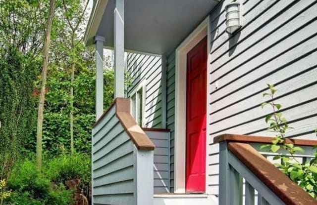 3813 Fremont Ave N. #3, - 3813 Fremont Avenue North, Seattle, WA 98103