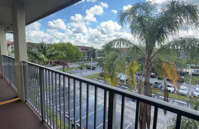 1400 SW 131st Way photos photos