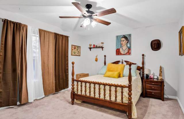 963 Shadow Pine Dr Gallery 4