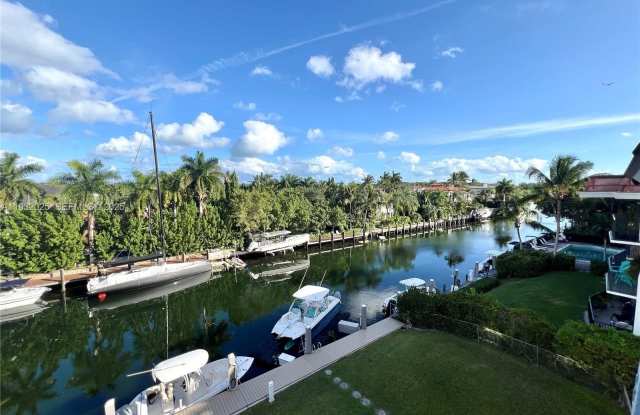 6815 Edgewater Dr - 6815 Edgewater Drive, Coral Gables, FL 33133