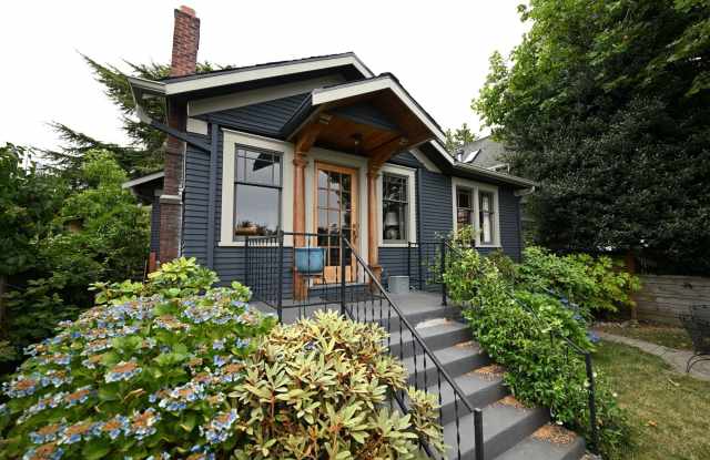 3bd/2ba Seattle Home photos photos