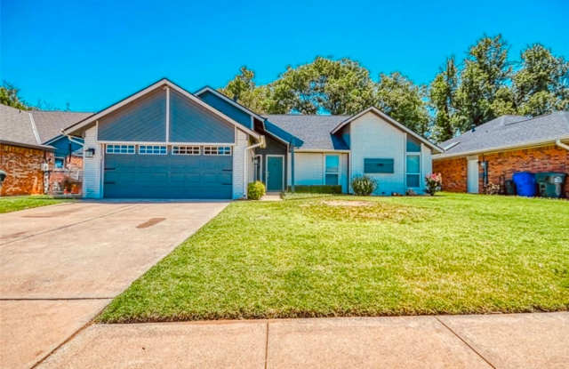 3-Bedroom Home with Spacious Yard in Norman photos photos