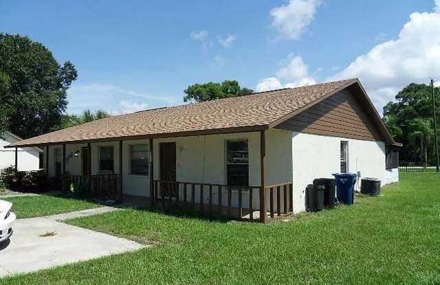 7812 43rd Avenue Drive West - 7812 43rd Avenue Drive West, Manatee County, FL 34209