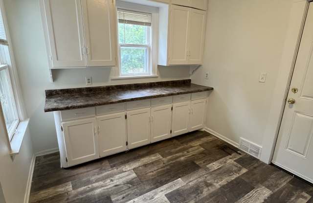 1146 Reaney Ave. E, 1 Gallery 3