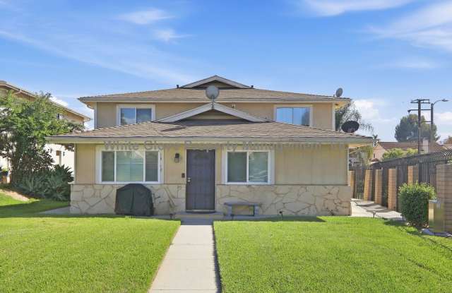 Updated 2-Bedroom Townhome in Rowland Heights with Community Pool Gallery 1