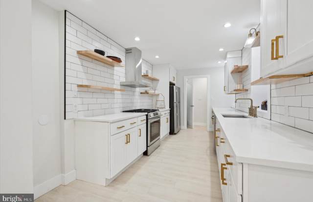 2425 TURNER STREET photos photos