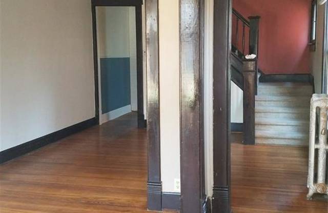 975 Woodruff Place East Drive Gallery 2