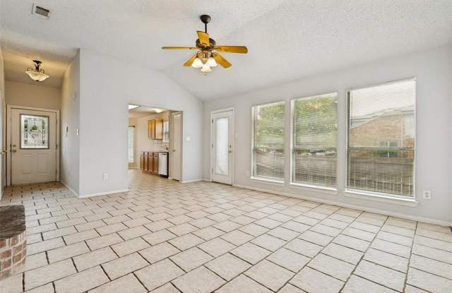 1043 Palomino Drive Gallery 3