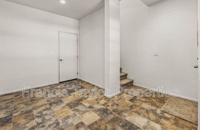 405 W 2nd Avenue Gallery 4