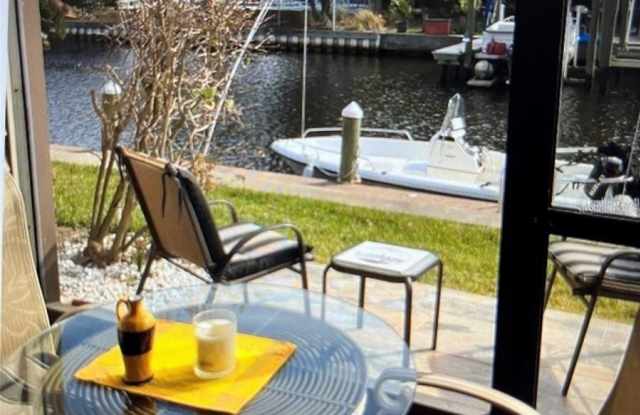 384 MOORINGS COVE DRIVE Gallery 4