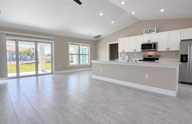 Brand-New Luxury 4-Bedroom Home – Private Mother-in-Law Suite & Modern Upgrades! Gallery 4