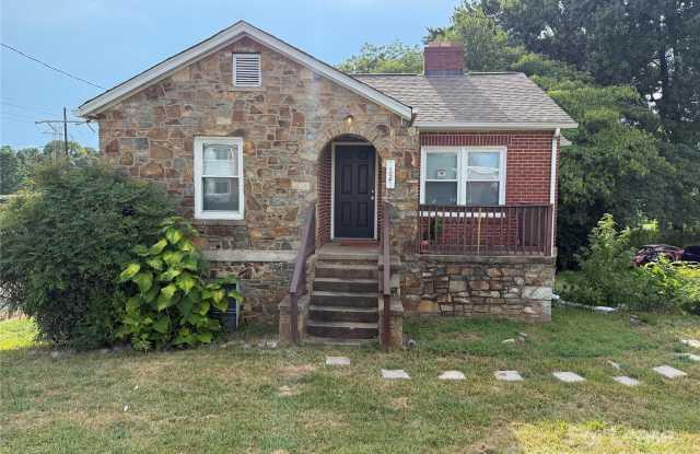 1821 Remount Road - 1821 Remount Road, Charlotte, NC 28208