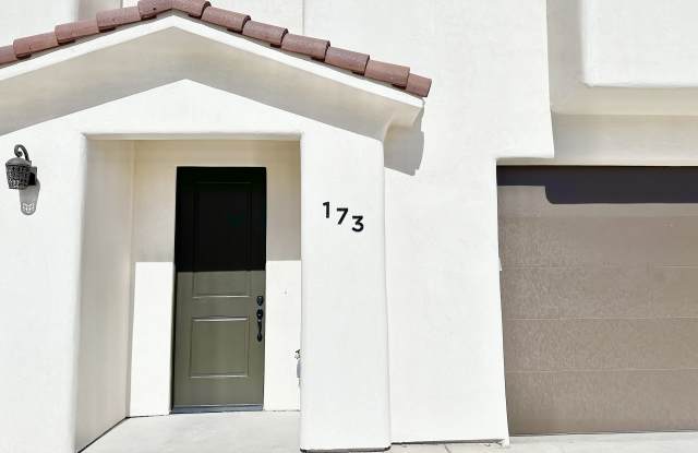 173 N 2480 W photos photos