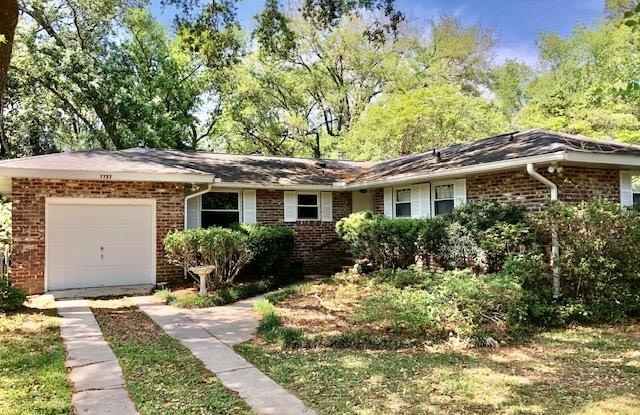 1737 Somerset Circle photos photos