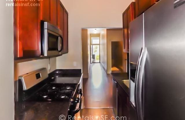 676 Oak Gallery 4