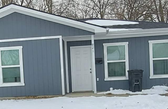 821 S Muldrow St photos photos