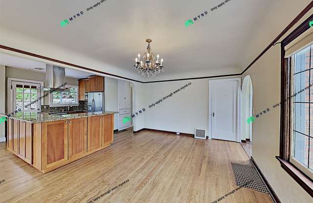 3032 12th Ave W Gallery 3
