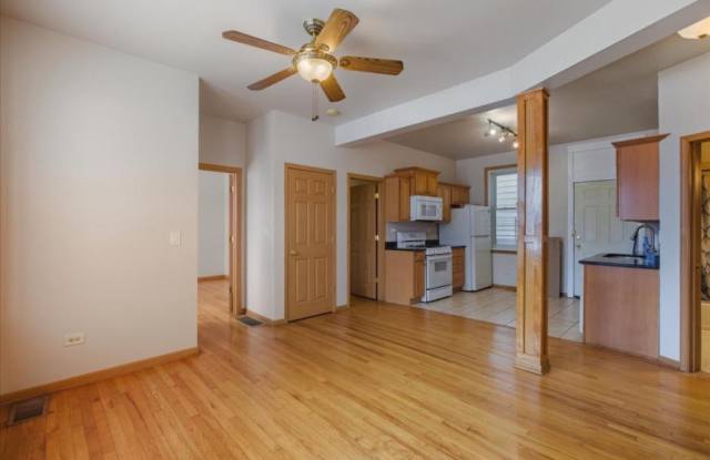 3606 W Huron photos photos