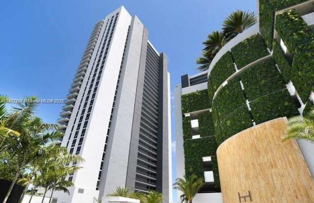 16385 Biscayne Boulevard photos photos